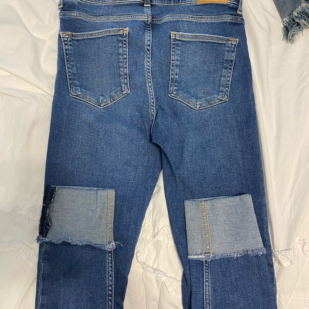 ZARA SKINNY RIPPED CUFFED JEANS